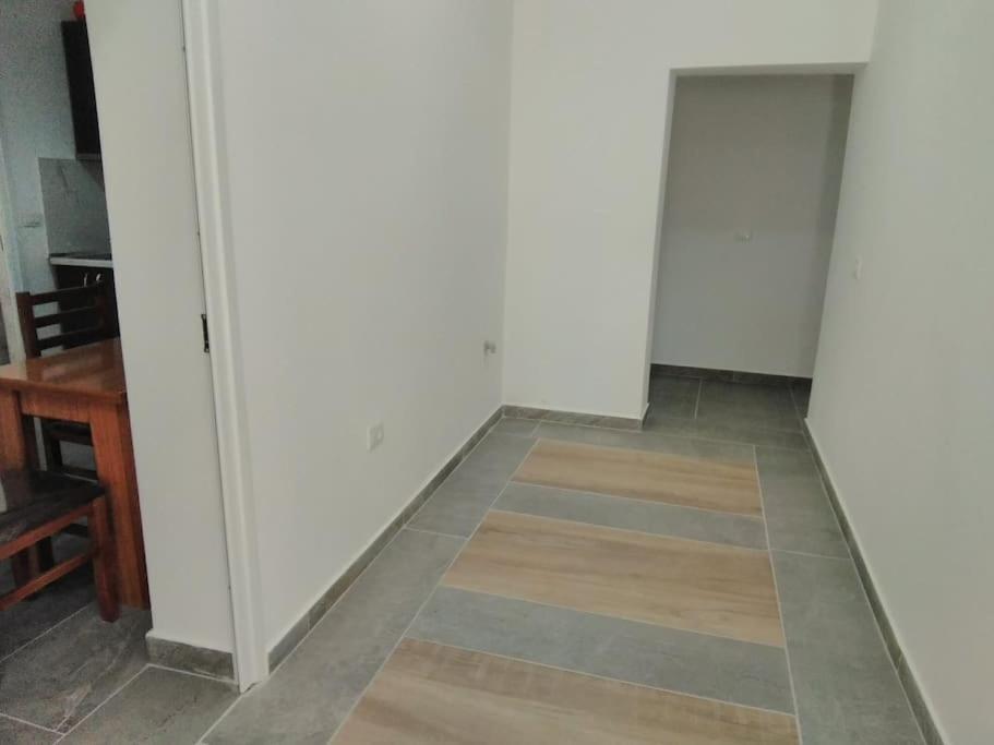 Villa Besnik, Rooms For Rent Vlore Exterior photo